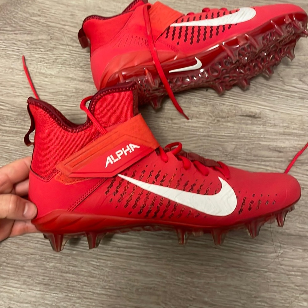 Nike alpha menace pro 2
